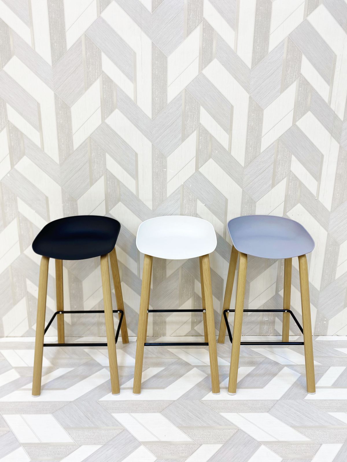 seating 3 combo chairs