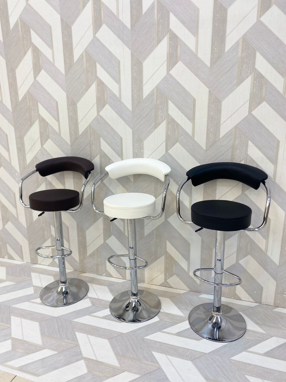 circle back chair